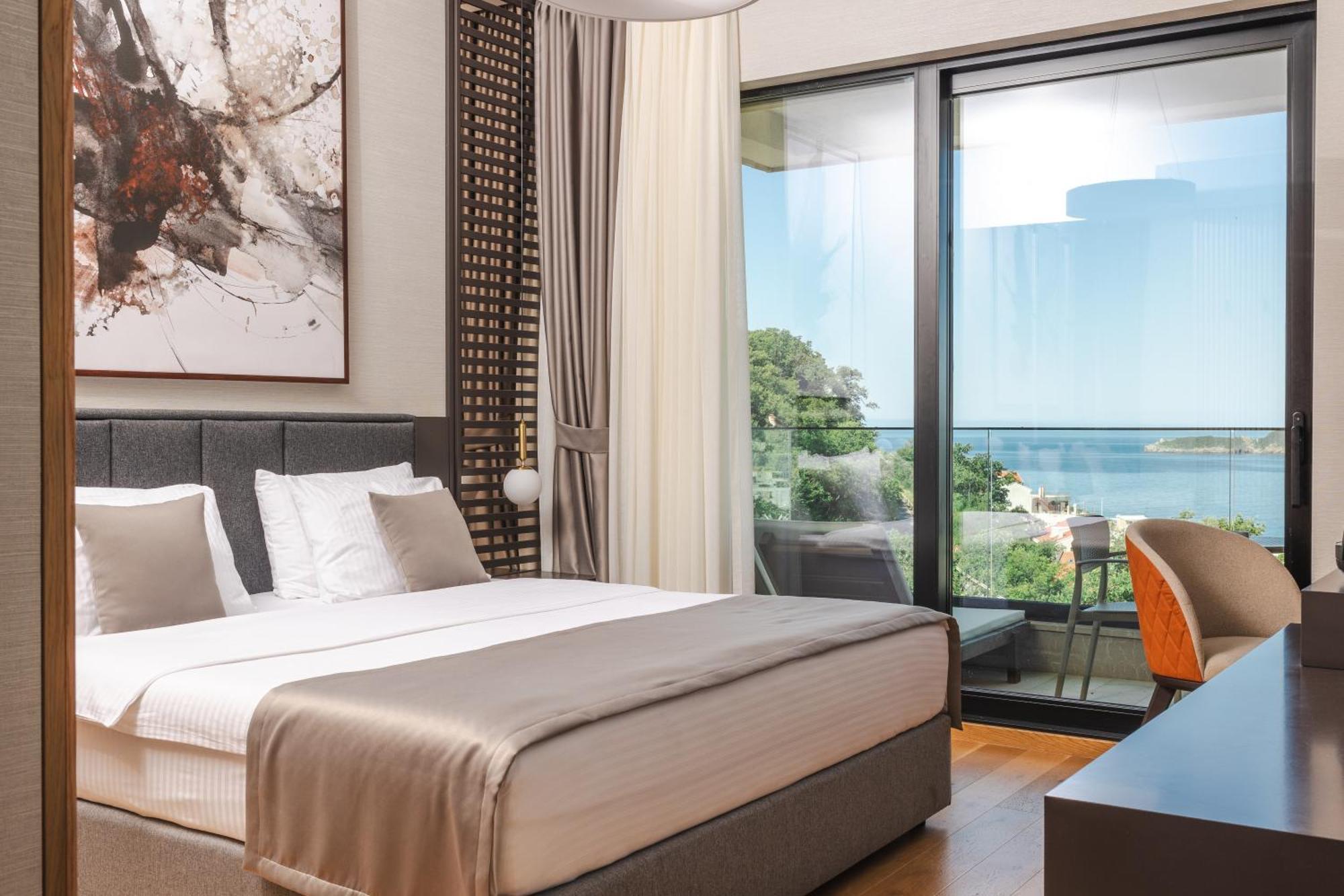 Regent Hotel 4*